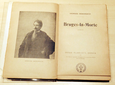 Edition of Bruges-la-Morte in the Stadhuis